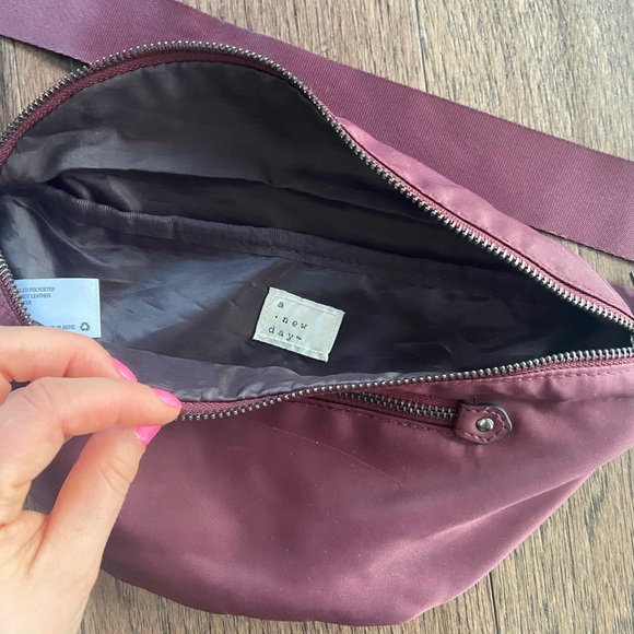 Target CrossBody Bag - Picture 3 of 3